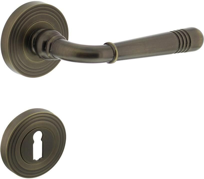 Intersteel Deurkruk Emily op rozet met sleutel plaatjes gebruineerd