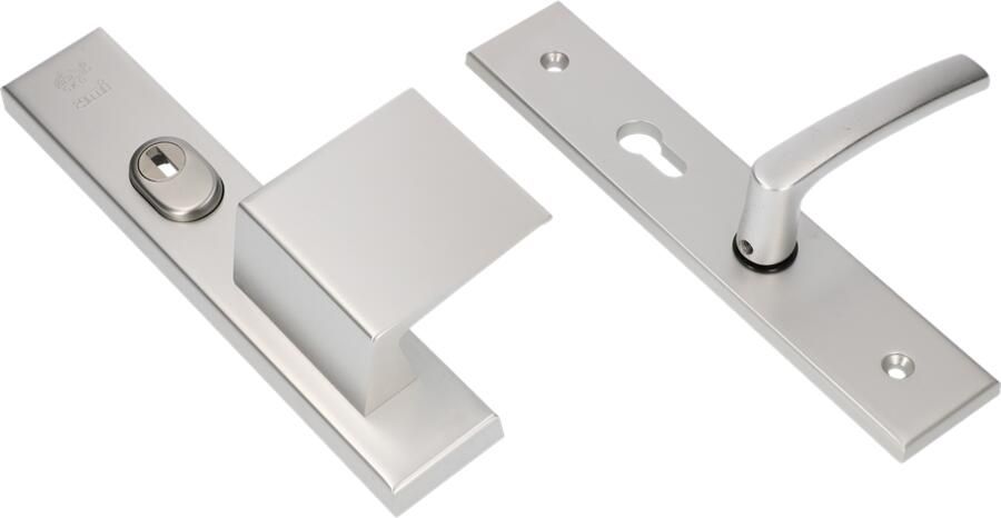 AMI Veiligheidsbeslag 251 50 15 Kt72 Omkeer Deurdikte 90 80Re.Deurkruk 332. Profielcilinder 72 Omkeer F1 Deurdikte 38.42 Mm 891455